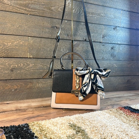 ALDO Anniebrook Flap Satchel Crossbody Colorblock Purse Pre Loved Condition PICS - Picture 4 of 13